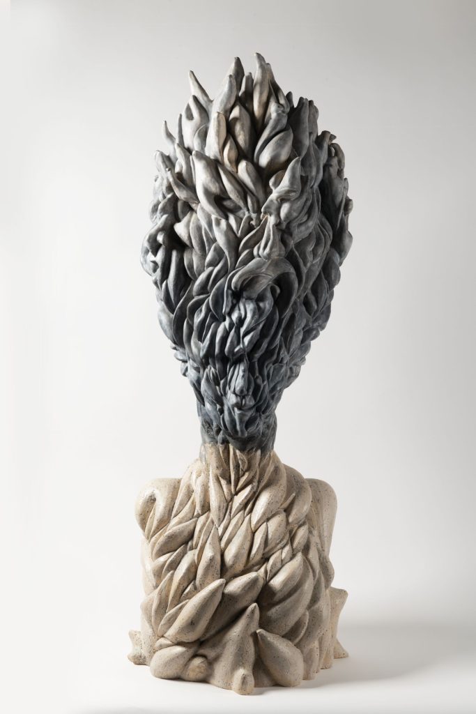 Fragment Marie, 2022, keramika, 98x37x40 cm